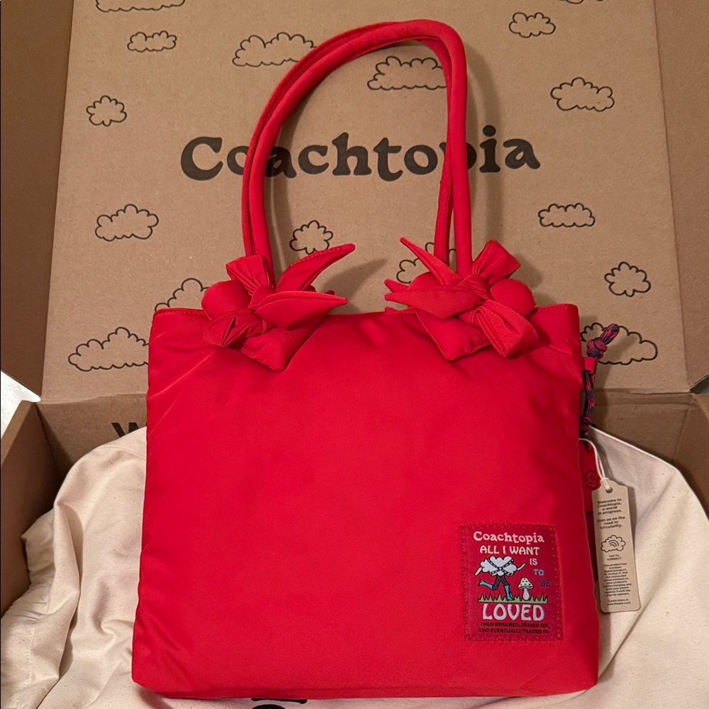 ❤️ Coach‎ NWT Coachtopia Red Loop Small Tote With Heart Appliqué - Picture 6 of 12